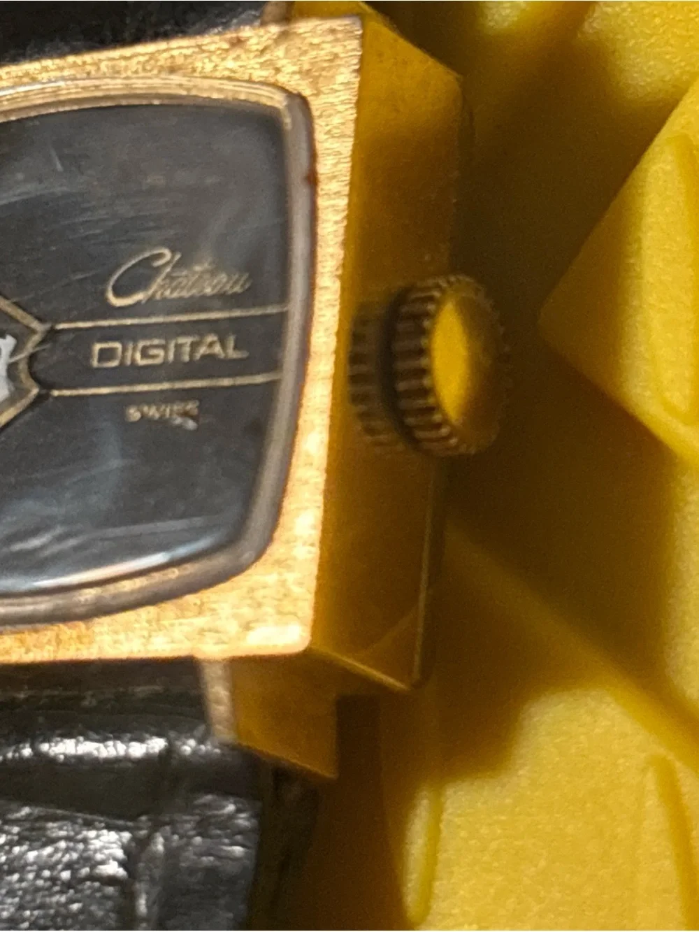 RARE VINTAGE CHATEAU DIGITAL JUMP HOUR MECHANICAL HANDWIND SWISS Watch Working